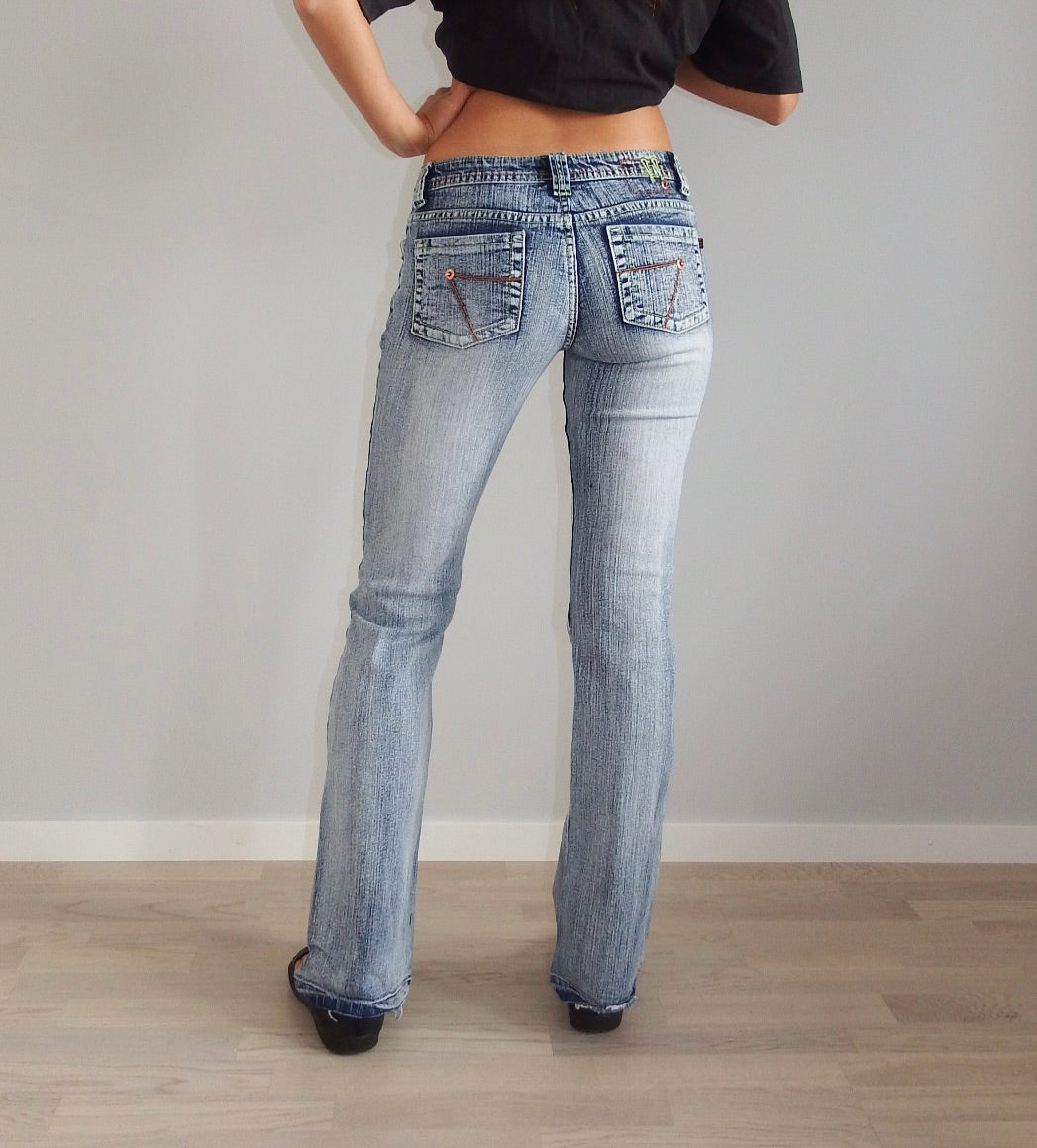 VINTAGE JEANS