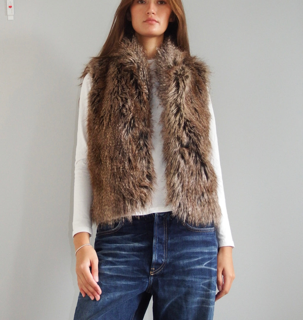 FUR VEST